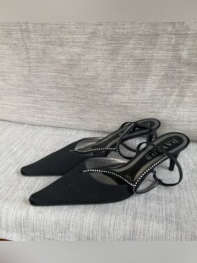 David’s kitten heels satin black